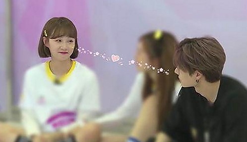 小🐔🐔伸进🈲🔞🔞A官方版：揭秘娱乐圈背后的真实动态