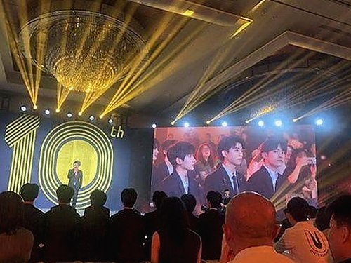 探秘黑料 官网：了解最新娱乐内幕与软件下载途径