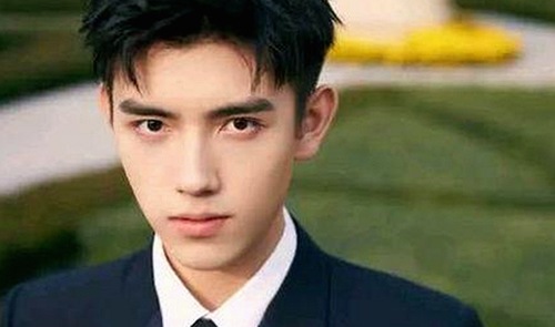 小🐔🐔伸进🈲18网站官方版免费版：最新动态与资源介绍