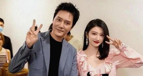 揭秘《乱公伦媳》欧美免费官方版：最新内容与观看途径分析