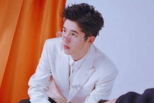 小🐔🐔伸进🈲🔞🔞官方版下载：娱乐圈最新动态与资源指南