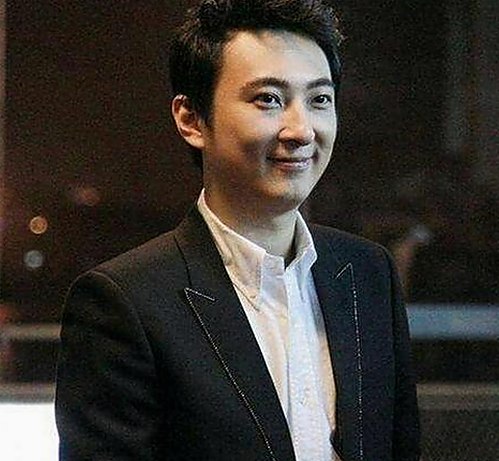 明星穿搭新趋势：露脚踝白鞋白袜露脚踝白鞋白袜最新版带来时尚新体验