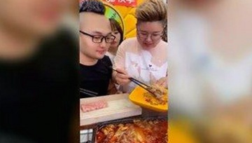 爱爱网官方版：探索网络娱乐中的法律与内容反差