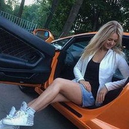 揭秘明星动态：17c在线观看官方版的最新动向