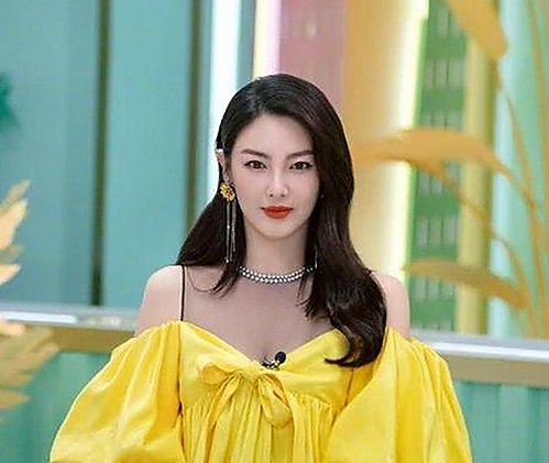 揭秘免费黄色官方版：内容丰富还是隐患重重？