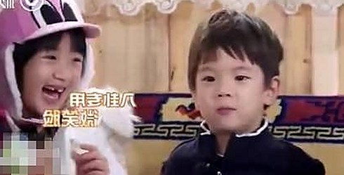 A片官方版：最新在线看资源引发热议