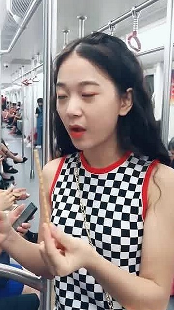 红桃影院免费观看电视剧电视剧高清：从娱乐圈到家庭的全景追踪