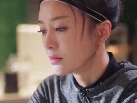 《乱公伦媳》欧美免费版引发关注，探索其最新版本与相关资源