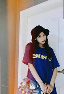 探讨小黄书破解版下载绿色版的现状与影响