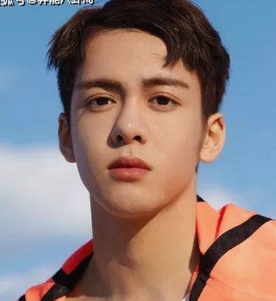 男的🈚放丄到女的官方版：探索最新的成人内容与技术应用